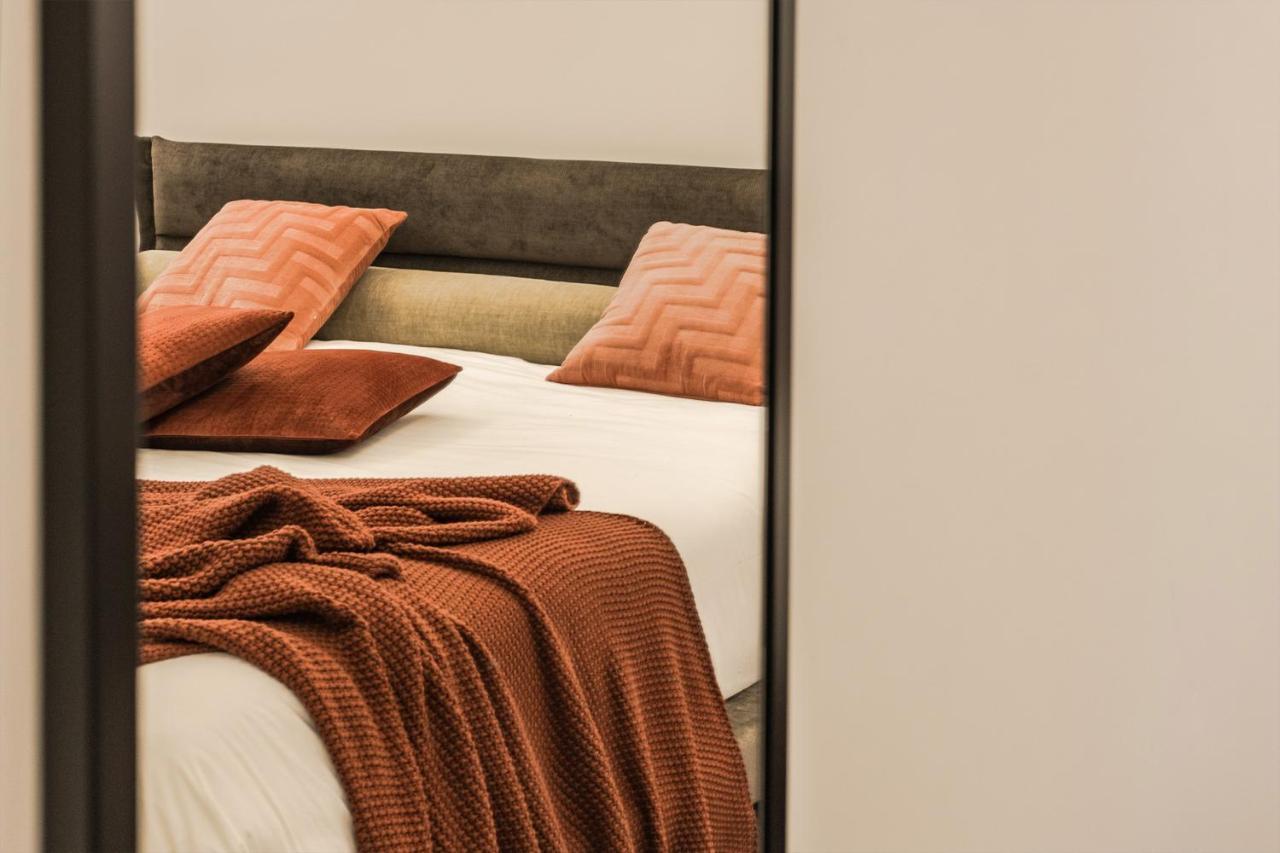 Viale Dei Lecci - Luxury Rooms 弗兰卡维拉丰塔纳 外观 照片