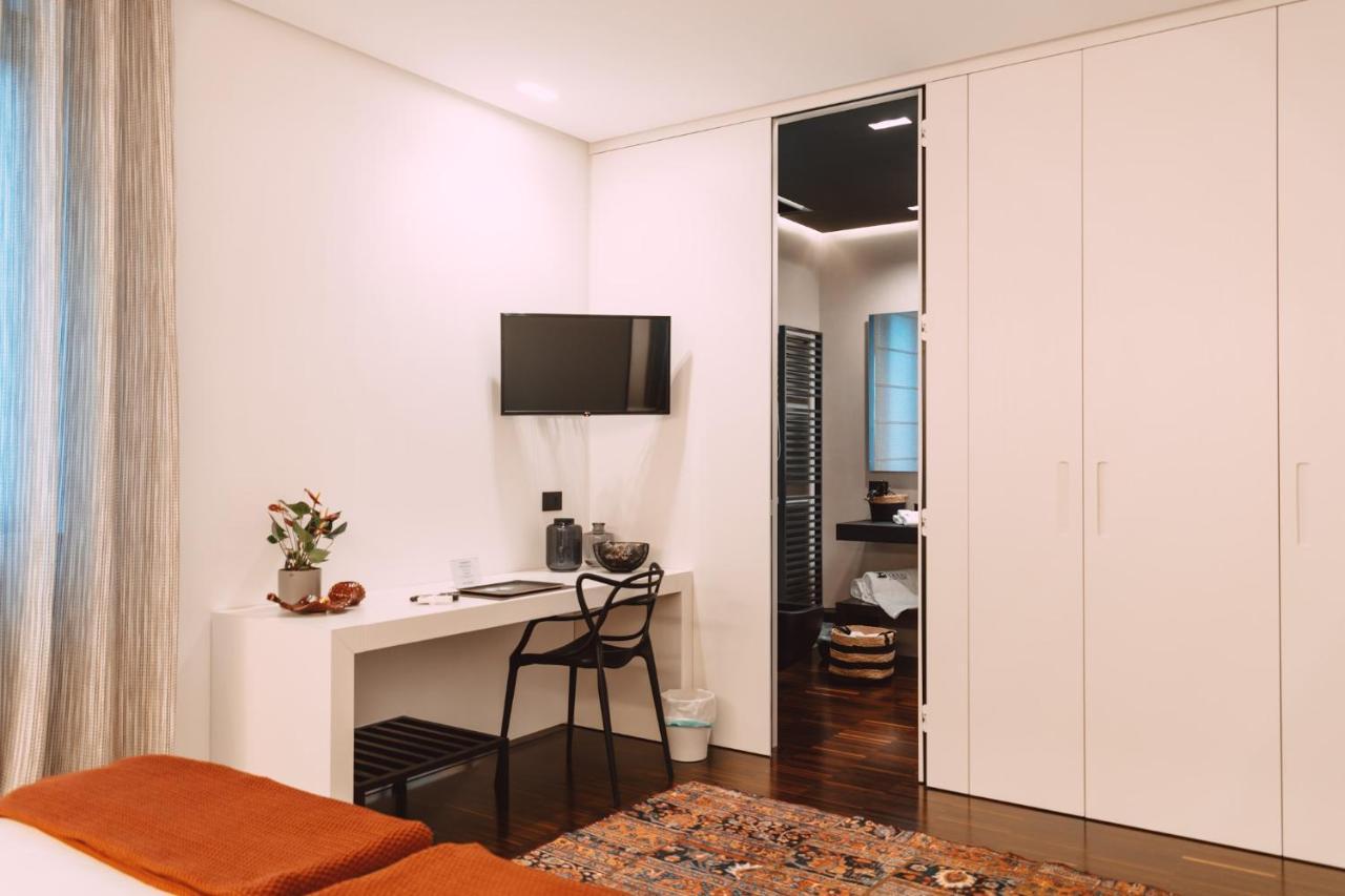 Viale Dei Lecci - Luxury Rooms 弗兰卡维拉丰塔纳 外观 照片