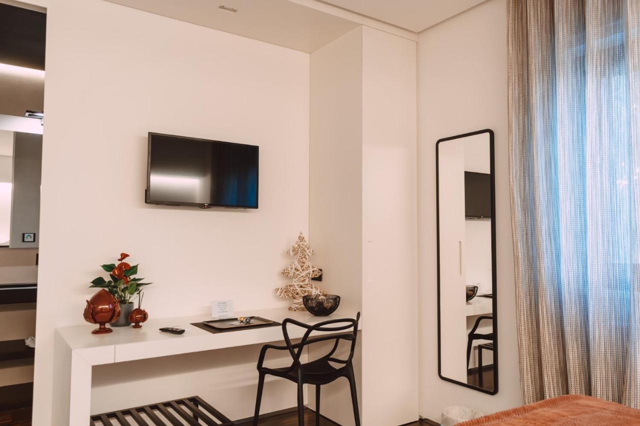 Viale Dei Lecci - Luxury Rooms 弗兰卡维拉丰塔纳 外观 照片